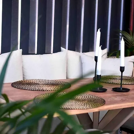 Happinest Private With Jacuzzi