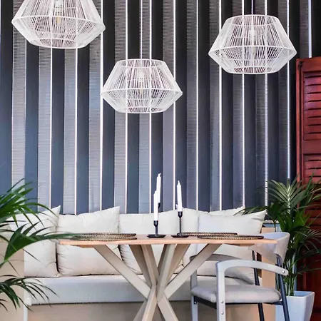 Happinest Private With Jacuzzi