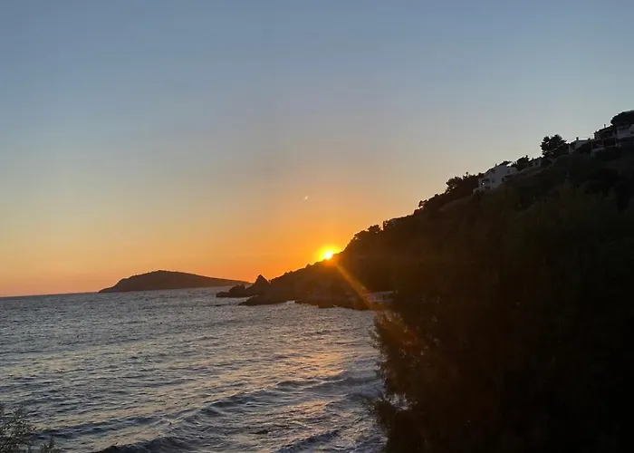 Happinest Private With Jacuzzi *