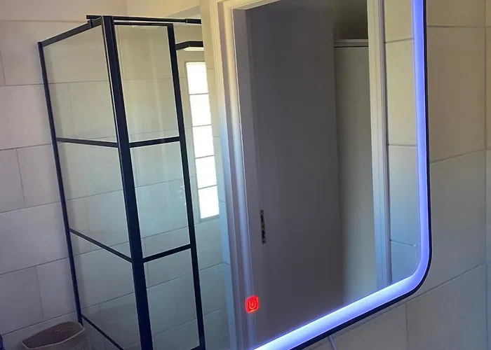 Happinest Private With Jacuzzi *